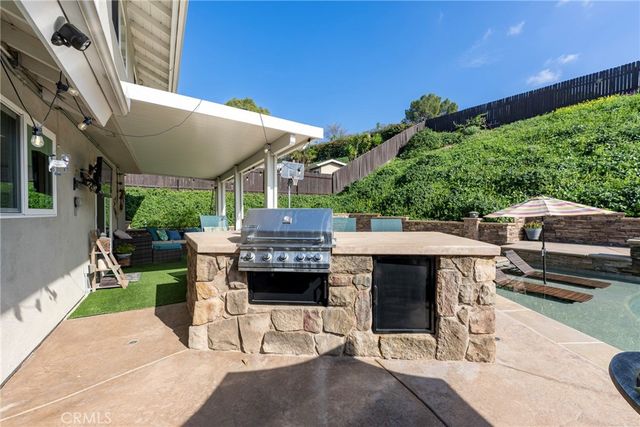 19582 Crestknoll, Yorba Linda, CA 92886