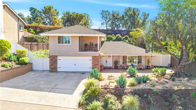 19582 Crestknoll, Yorba Linda, CA 92886