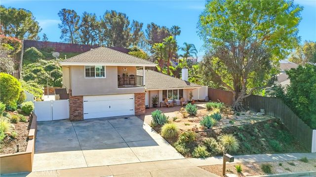 19582 Crestknoll, Yorba Linda, CA 92886