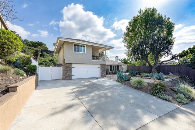 19582 Crestknoll, Yorba Linda, CA 92886