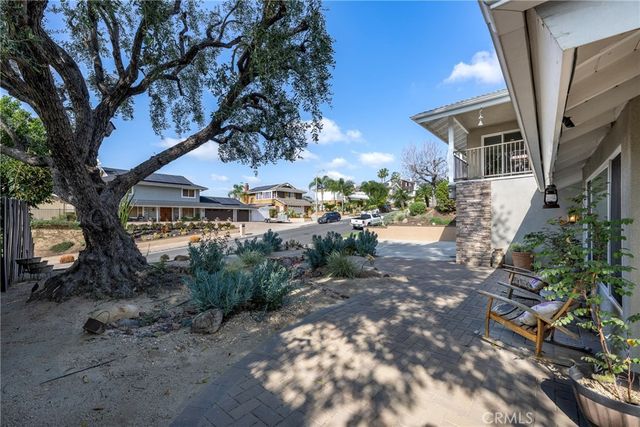 19582 Crestknoll, Yorba Linda, CA 92886