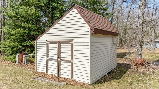 6992 Larry Street, Plainfield Twp, MI 48739