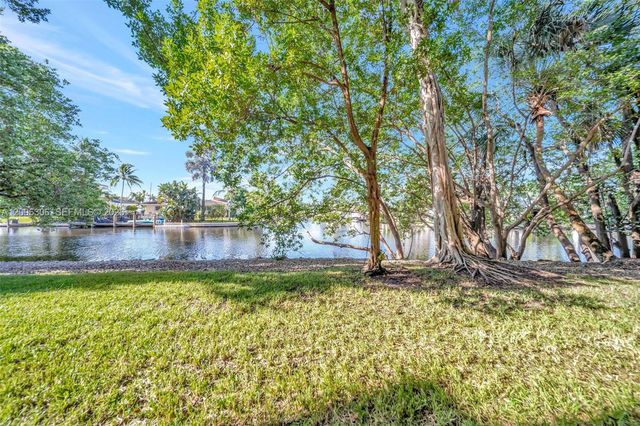 508 SE 1st Circle, Pompano Beach, FL 33060