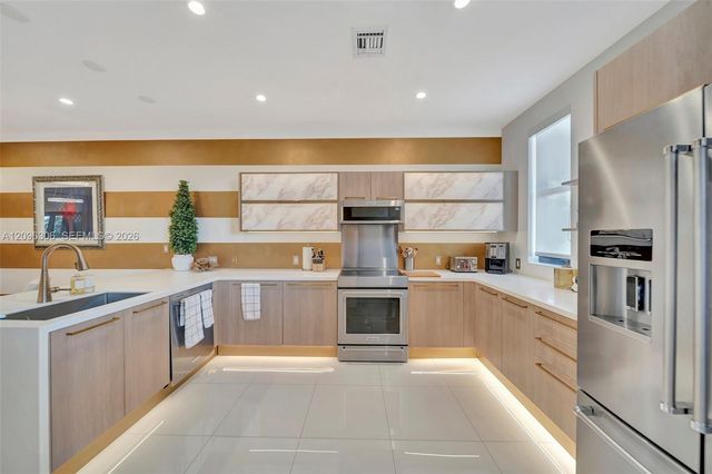 508 SE 1st Circle, Pompano Beach, FL 33060