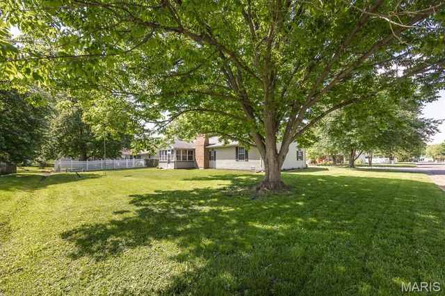 1 Cheryl Drive, Mascoutah, IL 62258