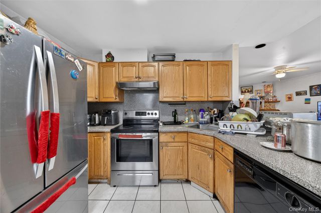 682 Lowell Street, Westbury, NY 11590