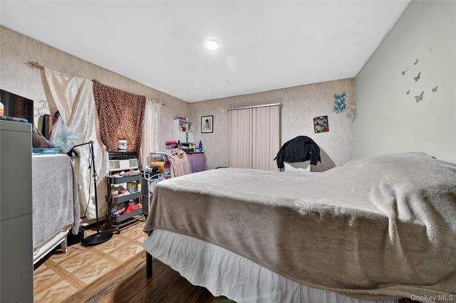 682 Lowell Street, Westbury, NY 11590