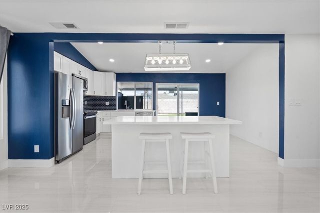 2174 East Russell Road, Las Vegas, NV 89119