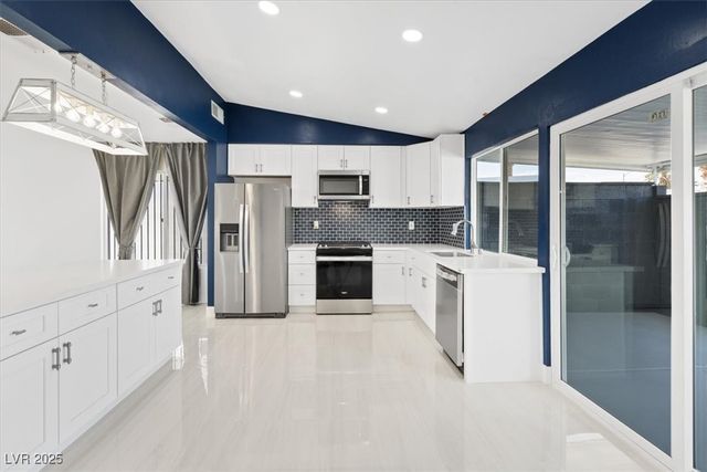 2174 East Russell Road, Las Vegas, NV 89119