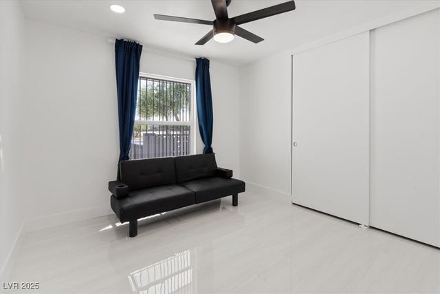 2174 East Russell Road, Las Vegas, NV 89119