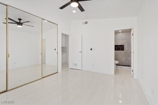 2174 East Russell Road, Las Vegas, NV 89119