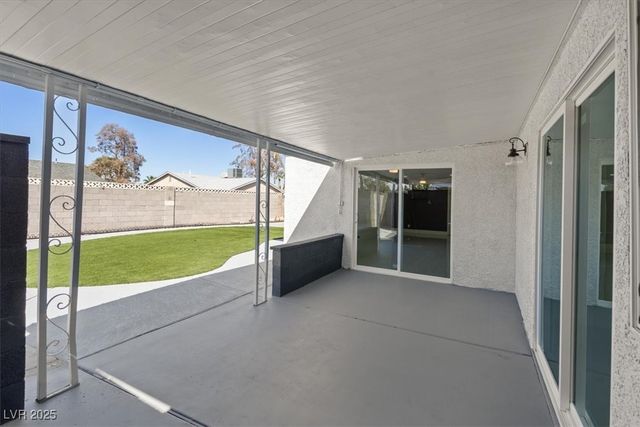 2174 East Russell Road, Las Vegas, NV 89119