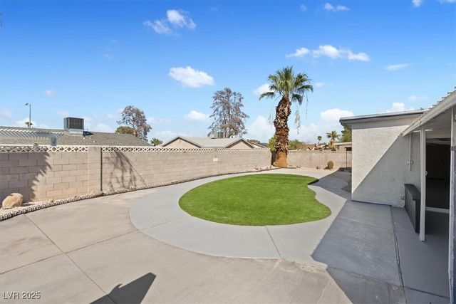 2174 East Russell Road, Las Vegas, NV 89119