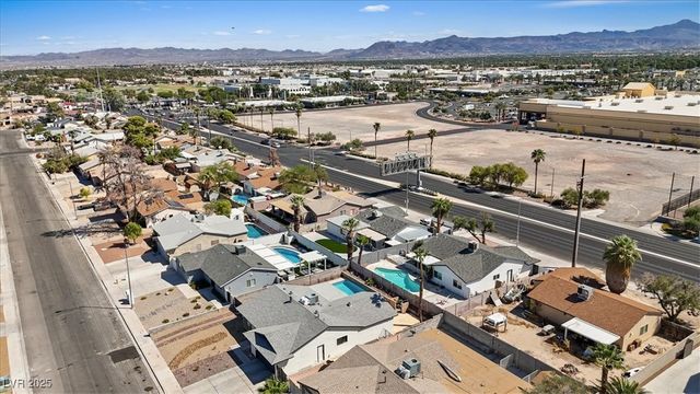 2174 East Russell Road, Las Vegas, NV 89119