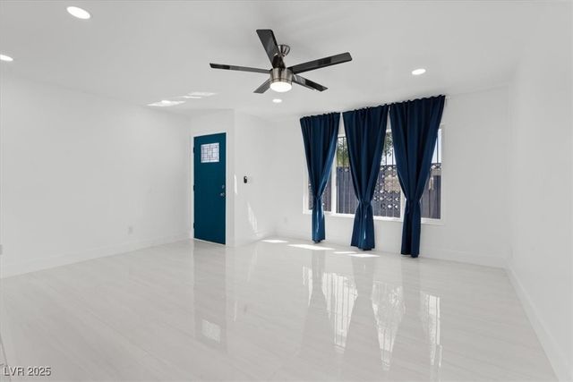 2174 East Russell Road, Las Vegas, NV 89119