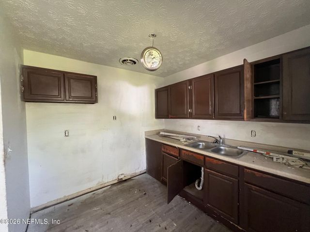 1856 28TH Street W, Jacksonville, FL 32209