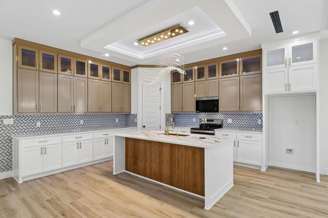 1239 N Tillery Avenue, Dallas, TX 75211
