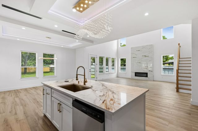 1239 N Tillery Avenue, Dallas, TX 75211