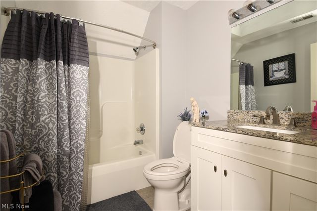 24577 Meadow Lane 36, Olmsted Falls, OH 44138