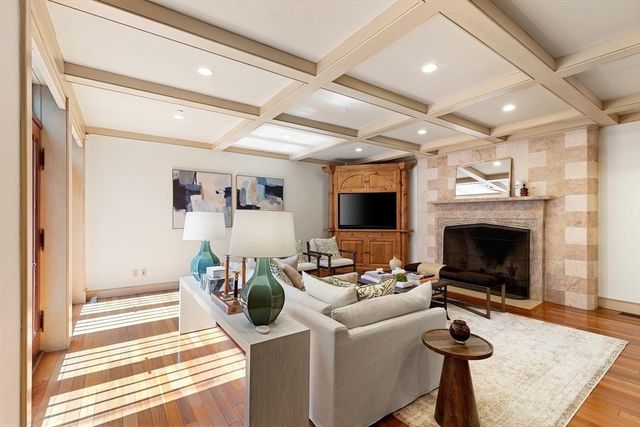 23-25 Beaver Place, Boston, MA 02108