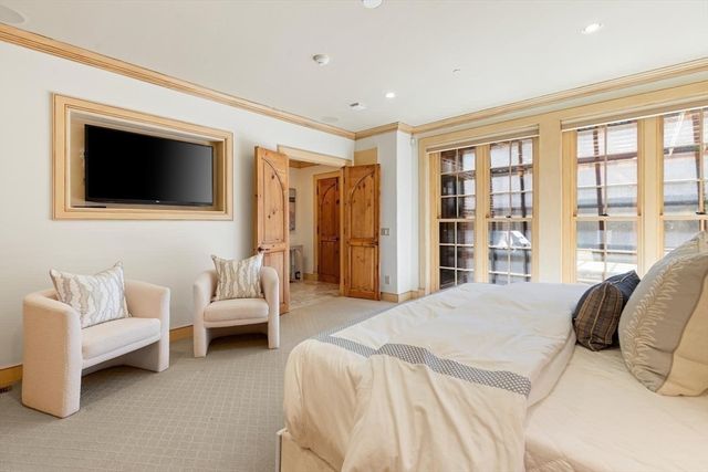 23-25 Beaver Place, Boston, MA 02108