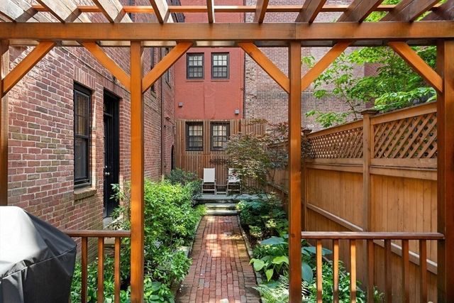23-25 Beaver Place, Boston, MA 02108