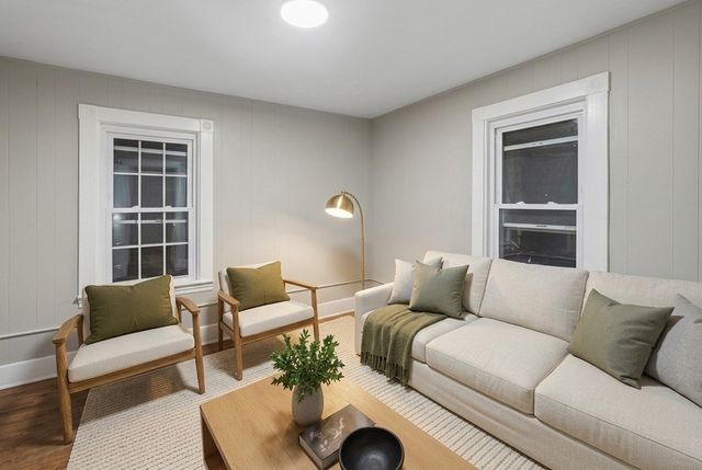 44 Pratt St. 1R, Fitchburg, MA 01420