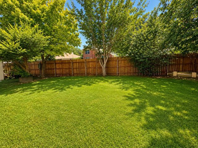 7711 Calypso Drive, Rowlett, TX 75088