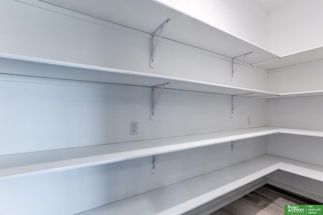 5502 N 213th Street, Elkhorn, NE 68022