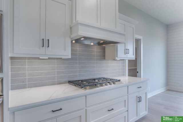 5502 N 213th Street, Elkhorn, NE 68022