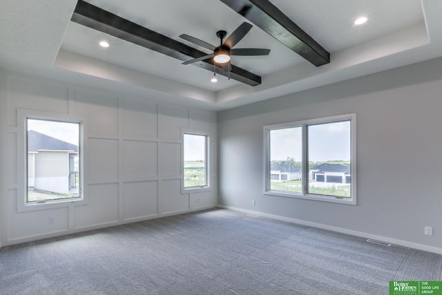 5502 N 213th Street, Elkhorn, NE 68022