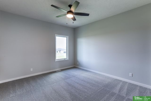 5502 N 213th Street, Elkhorn, NE 68022