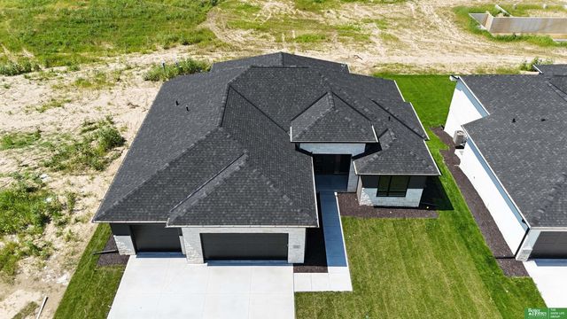 5502 N 213th Street, Elkhorn, NE 68022