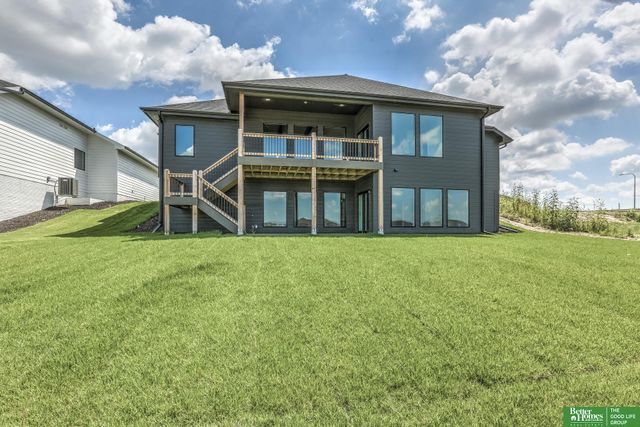 5502 N 213th Street, Elkhorn, NE 68022