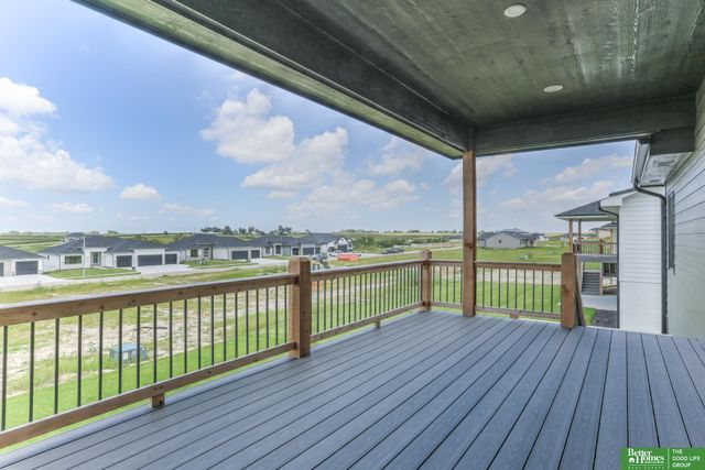 5502 N 213th Street, Elkhorn, NE 68022