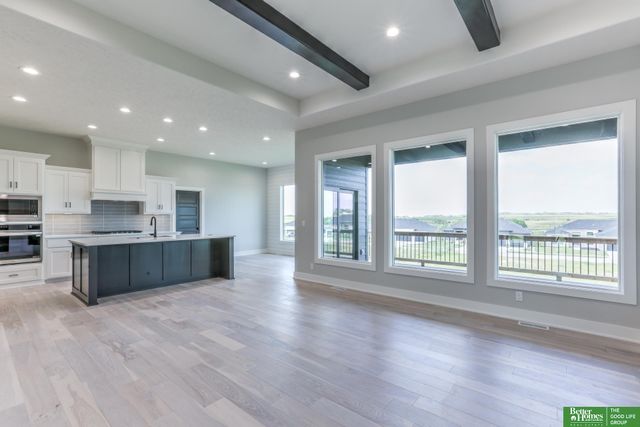 5502 N 213th Street, Elkhorn, NE 68022