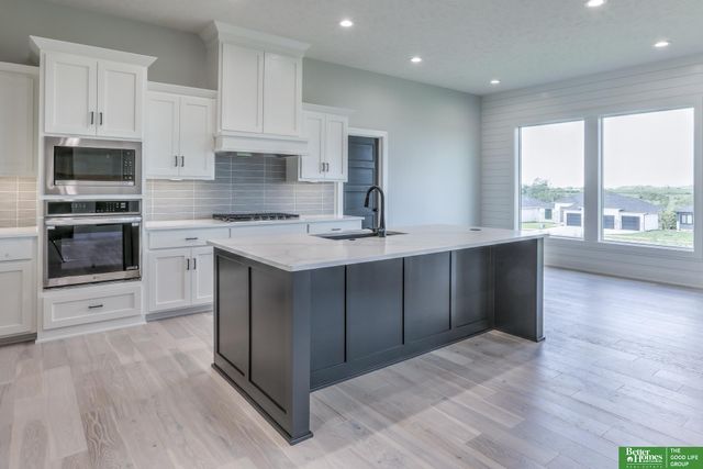 5502 N 213th Street, Elkhorn, NE 68022