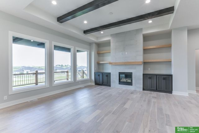 5502 N 213th Street, Elkhorn, NE 68022