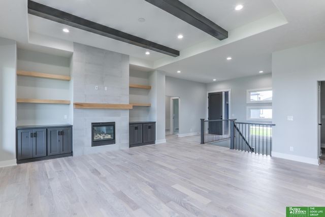 5502 N 213th Street, Elkhorn, NE 68022