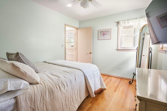 5337 W Ardmore Avenue, Chicago, IL 60646