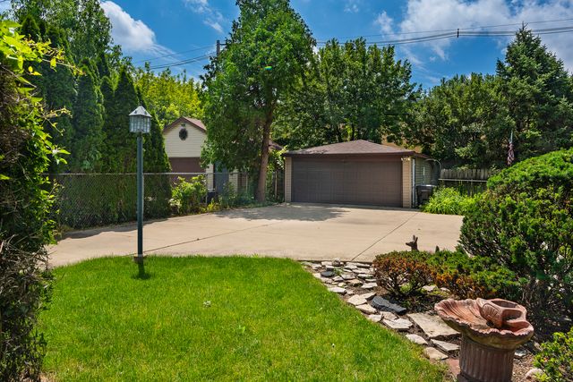 5337 W Ardmore Avenue, Chicago, IL 60646