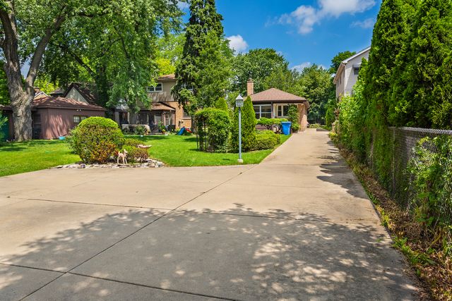 5337 W Ardmore Avenue, Chicago, IL 60646
