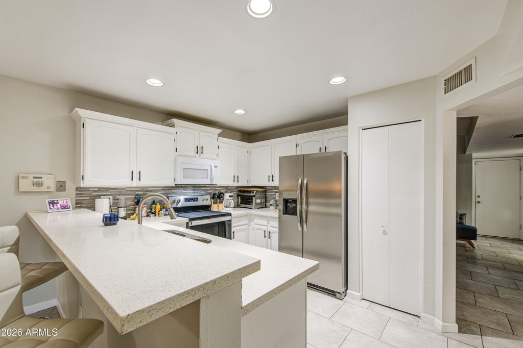 10025 W SELLS Drive, Phoenix, AZ 85037 — photo 4