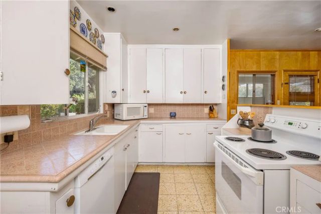 1143 Oxford Avenue, Claremont, CA 91711