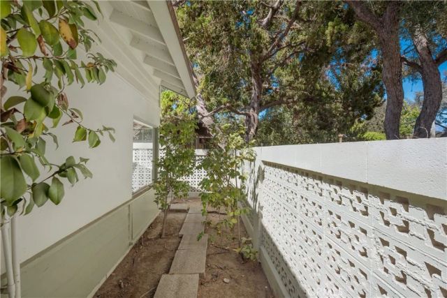 1143 Oxford Avenue, Claremont, CA 91711