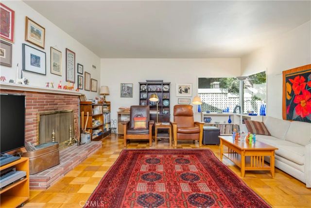 1143 Oxford Avenue, Claremont, CA 91711