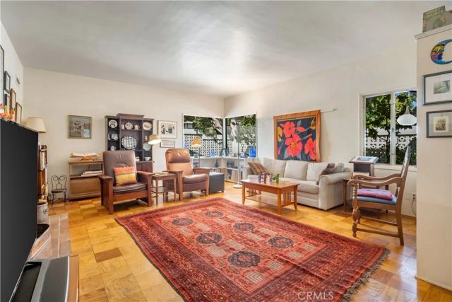 1143 Oxford Avenue, Claremont, CA 91711