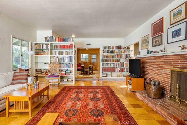 1143 Oxford Avenue, Claremont, CA 91711