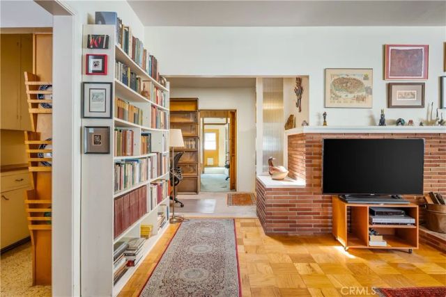1143 Oxford Avenue, Claremont, CA 91711