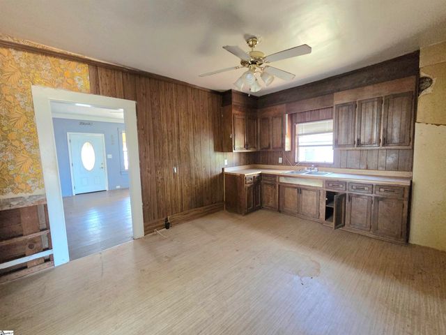 28 Circle Street, Travelers Rest, SC 29690